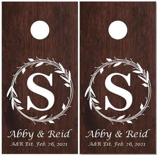 Dark Wood Family Name w/Wreath Direct Print Cornhole Board Set