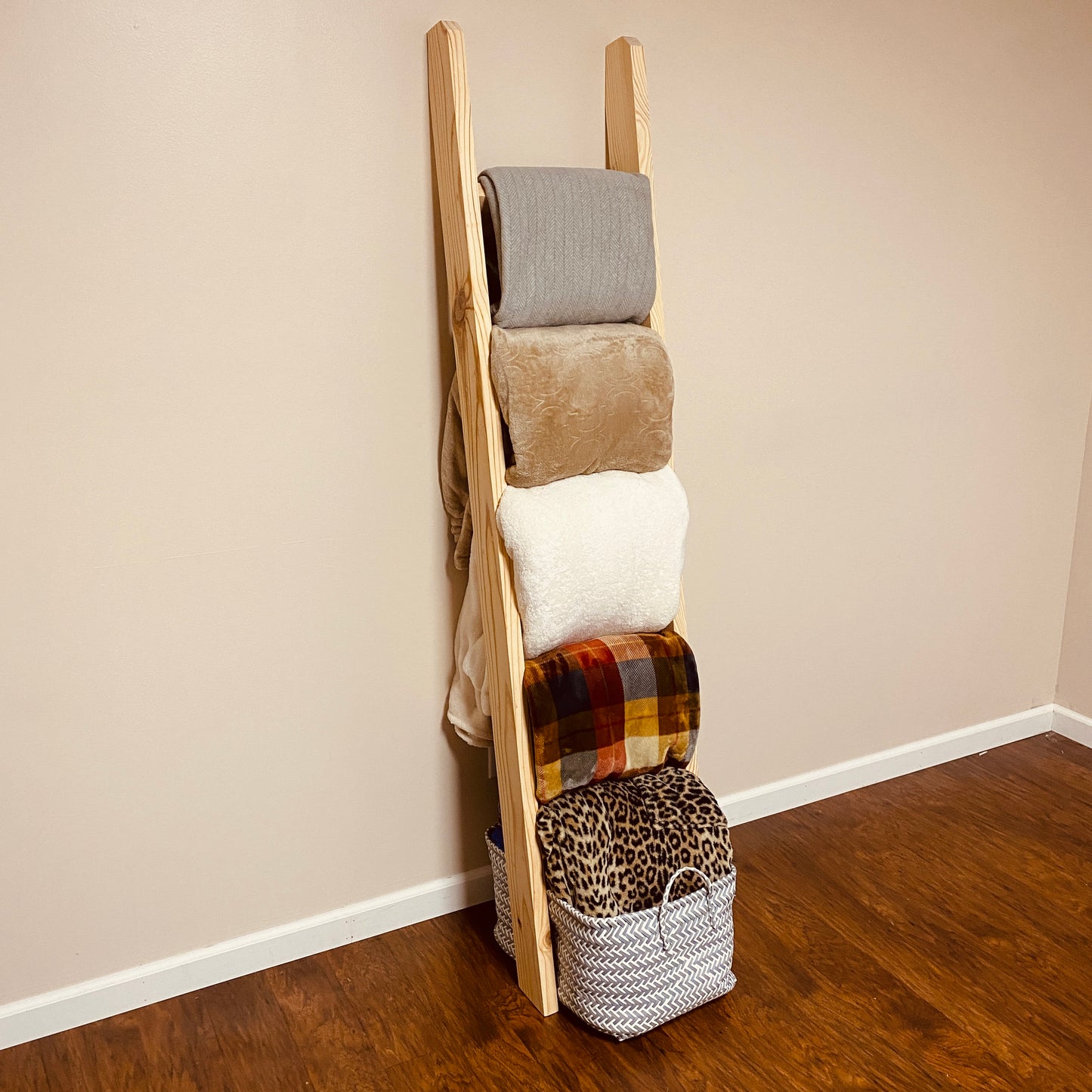 Wooden Blanket Ladder