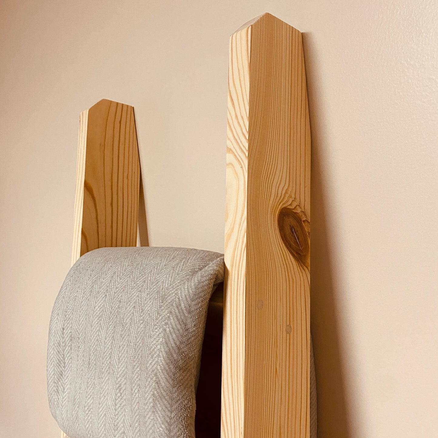 Wooden Blanket Ladder